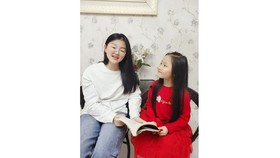 视频 亲子和少儿组-07 潘艺心（7岁）讲《电车上的遐想》